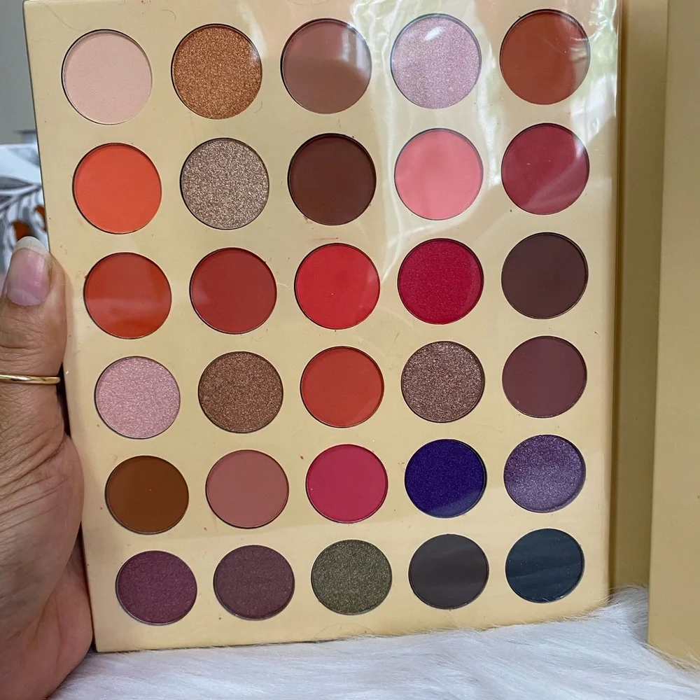 Prolux Love Struck Makeup Palette- 80Colors Eyeshadow, 3 Eyebrow & 3 Highlighter
